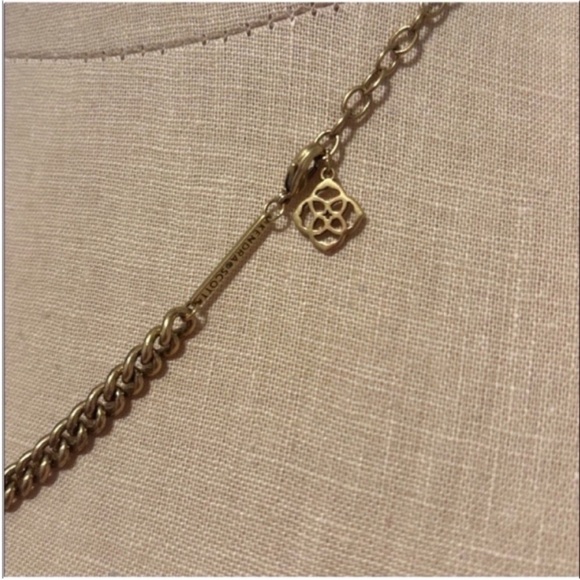 NWOT Kendra Scott Ace Necklace Vintage Gold - Picture 5 of 10